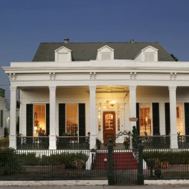 Exterior of Ashton's B&B